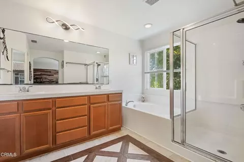 Bath - 5313 Gibson Pl, Oxnard, CA 93033 photo 3 of 4
