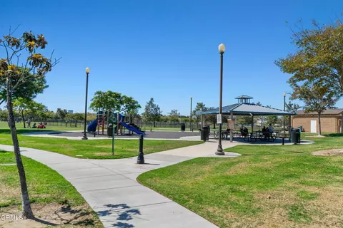 Exterior - 3146 N Ventura Rd, Oxnard, CA 93036 photo 5 of 8