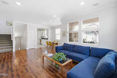 Living - 3146 N Ventura Rd, Oxnard, CA 93036 photo 4 of 4