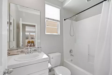 Bath - 3146 N Ventura Rd, Oxnard, CA 93036 photo 1 of 3