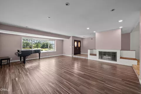 Living - 1325 Cliff Ave, Fillmore, CA 93015 photo 2 of 8