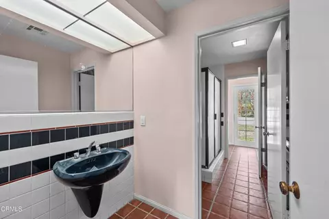 Bath - 1325 Cliff Ave, Fillmore, CA 93015 photo 1 of 7