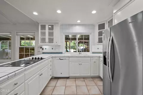 Kitchen - 1325 Cliff Ave, Fillmore, CA 93015 photo 3 of 4
