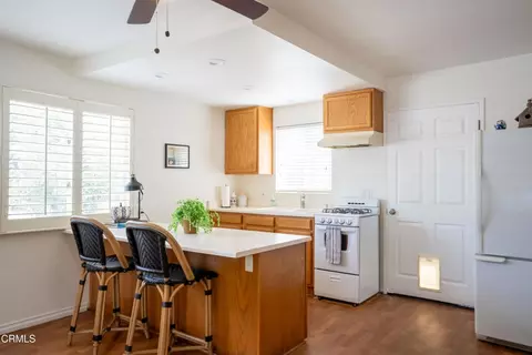 Kitchen - 233 El Plano Dr, Ojai, CA 93023 photo 5 of 6