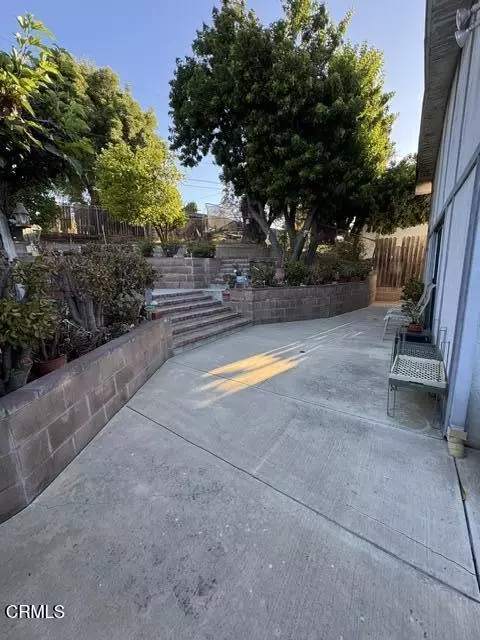 Exterior - 935 E Hillcrest Dr, Thousand Oaks, CA 91360 photo 6 of 14