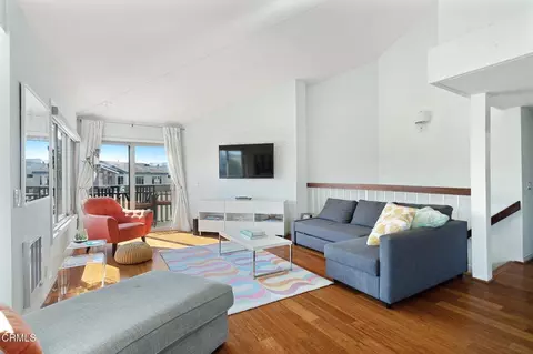 Living - 4532 La Brea St, Oxnard, CA 93035 photo 1 of 4