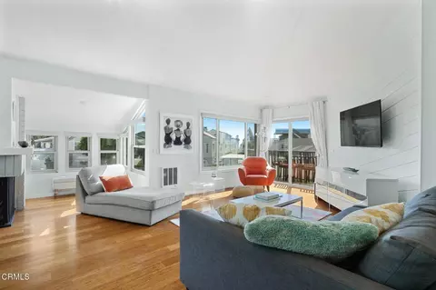 Living - 4532 La Brea St, Oxnard, CA 93035 photo 2 of 4