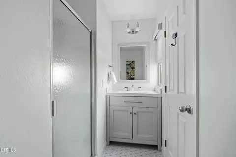 Bath - 4532 La Brea St, Oxnard, CA 93035 photo 2 of 2