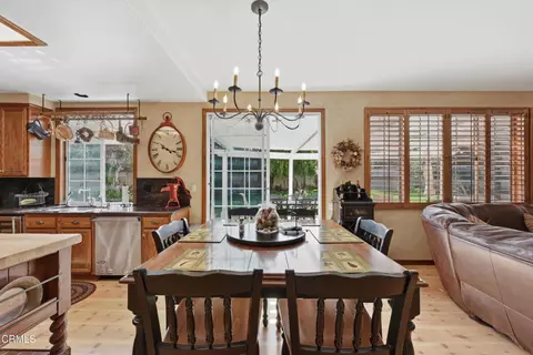 Dining - 2424 Orion Way, Oxnard, CA 93036 photo 3 of 3