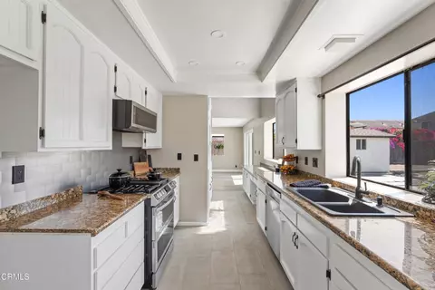 Kitchen - 3010 Leeward Way, Oxnard, CA 93035 photo 1 of 5