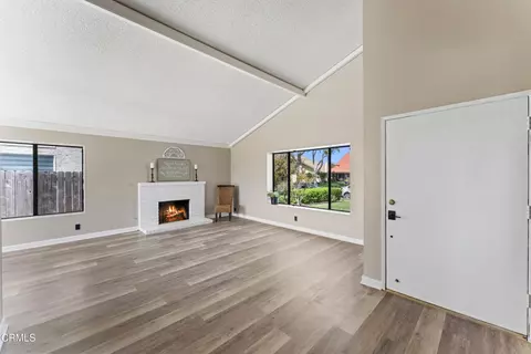 Living - 3010 Leeward Way, Oxnard, CA 93035 photo 1 of 9