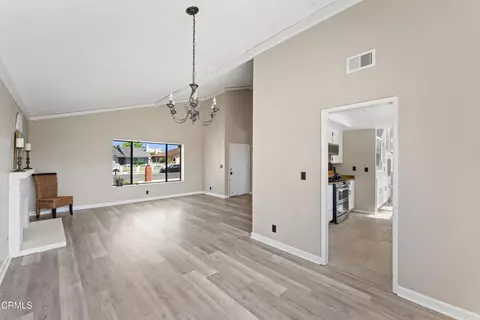 Living - 3010 Leeward Way, Oxnard, CA 93035 photo 5 of 9