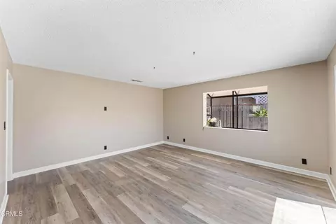 Living - 3010 Leeward Way, Oxnard, CA 93035 photo 6 of 9
