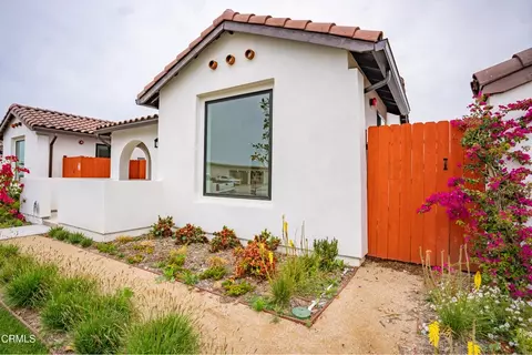 Exterior - 1125 W 2nd St, Oxnard, CA 93030 photo 2 of 8