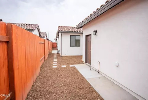 Exterior - 1125 W 2nd St, Oxnard, CA 93030 photo 7 of 8