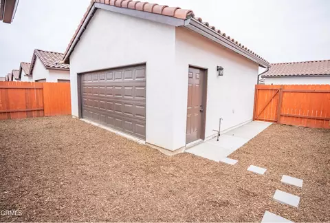 Exterior - 1125 W 2nd St, Oxnard, CA 93030 photo 5 of 8