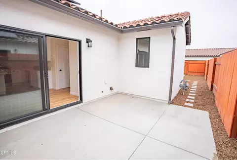 Exterior - 1125 W 2nd St, Oxnard, CA 93030 photo 4 of 8