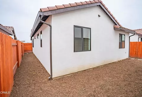 Exterior - 1135 W 2nd St, Oxnard, CA 93030 photo 5 of 8