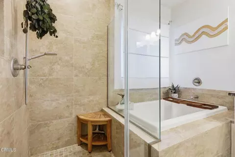 Bath - 664 Owens River Dr, Oxnard, CA 93036 photo 5 of 8