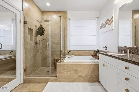 Bath - 664 Owens River Dr, Oxnard, CA 93036 photo 4 of 8