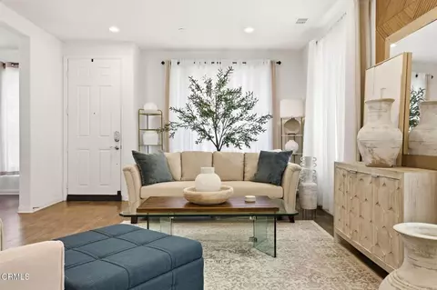 Entry Way - 664 Owens River Dr, Oxnard, CA 93036 photo 1 of 1