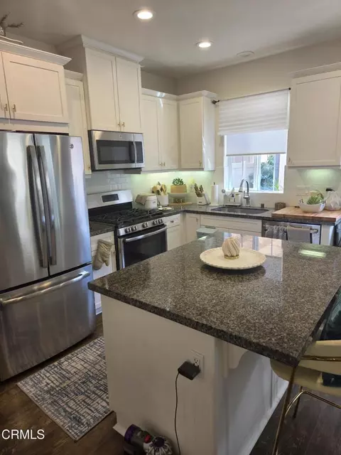 664 Owens River Dr, Oxnard, CA 93036 photo 4