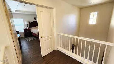 Entry Way - 1361 Domingo Pl, Oxnard, CA 93030 photo 9 of 11