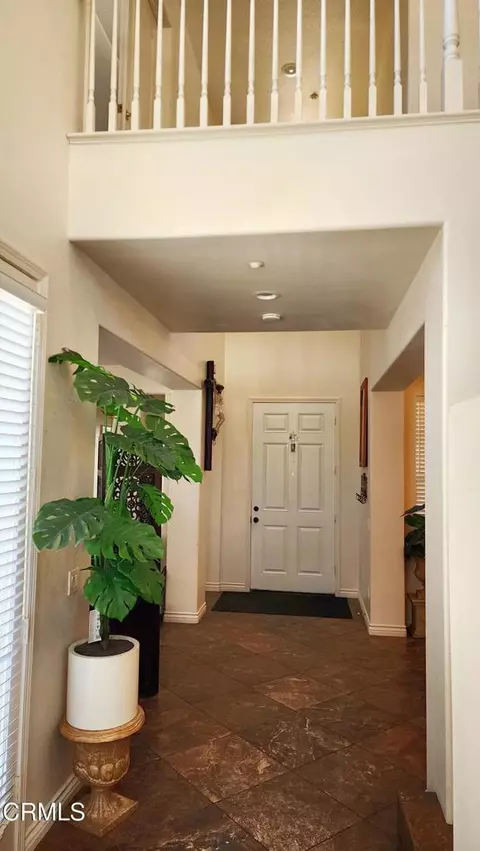 Entry Way - 1361 Domingo Pl, Oxnard, CA 93030 photo 1 of 11
