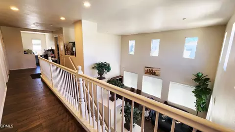 Entry Way - 1361 Domingo Pl, Oxnard, CA 93030 photo 7 of 11