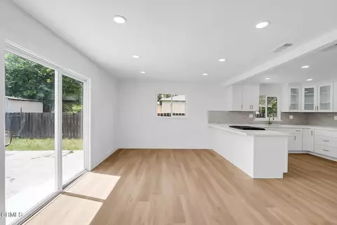 Living - 2208 Cornwell Ave, Modesto, CA 95350 photo 4 of 6