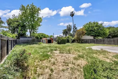 Exterior - 2208 Cornwell Ave, Modesto, CA 95350 photo 13 of 14