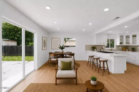 Living - 2208 Cornwell Ave, Modesto, CA 95350 photo 3 of 6