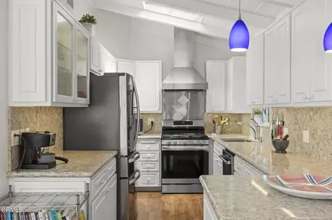 Kitchen - 2125 Piru Ave, Oxnard, CA 93035 photo 2 of 5