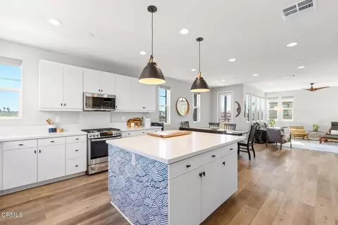 Kitchen - 1087 Canal St, Oxnard, CA 93035 photo 1 of 4