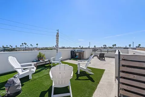 Exterior - 1087 Canal St, Oxnard, CA 93035 photo 7 of 8