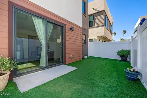 Exterior - 1087 Canal St, Oxnard, CA 93035 photo 5 of 8