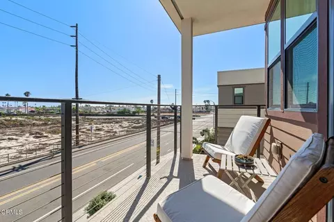Exterior - 1087 Canal St, Oxnard, CA 93035 photo 4 of 8