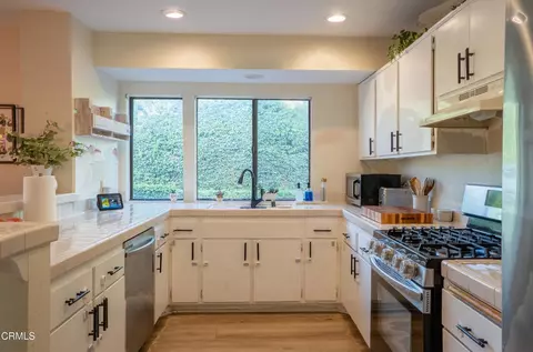 Kitchen - 2272 Birch Glen Ave #148, Simi Valley, CA 93063 photo 1 of 2