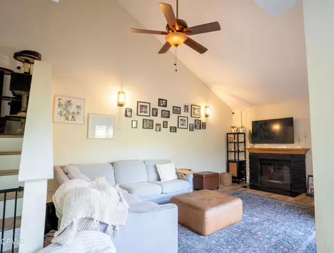 Living - 2272 Birch Glen Ave #148, Simi Valley, CA 93063 photo 1 of 2