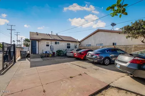 Exterior - 226 N Mckinley Ave, Oxnard, CA 93030 photo 4 of 7