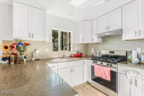 Kitchen - 226 N Mckinley Ave, Oxnard, CA 93030 photo 5 of 5