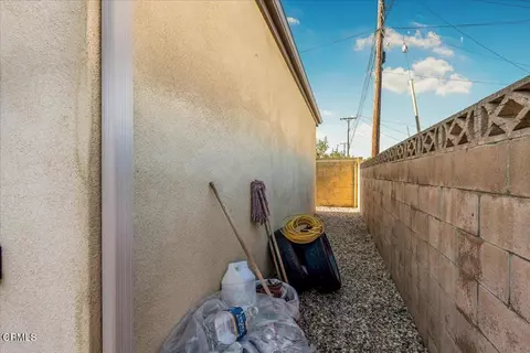 Exterior - 226 N Mckinley Ave, Oxnard, CA 93030 photo 3 of 7