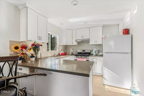 Kitchen - 226 N Mckinley Ave, Oxnard, CA 93030 photo 4 of 5