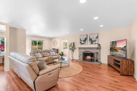 Living - 3287 Curt Dr, Camarillo, CA 93010 photo 1 of 4