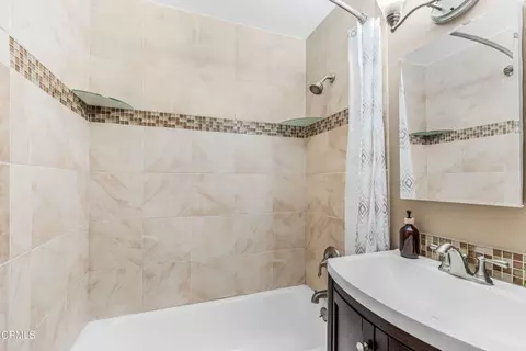 Bath - 3287 Curt Dr, Camarillo, CA 93010 photo 1 of 3
