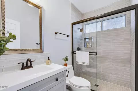 Bath - 287 Camino Toluca, Camarillo, CA 93010 photo 1 of 5