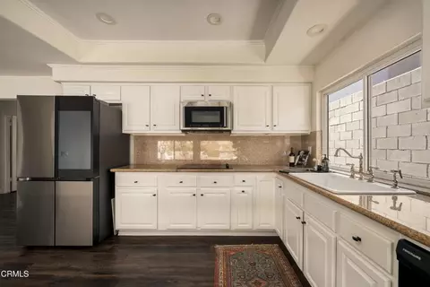Kitchen - 2400 Temple Ave, Camarillo, CA 93010 photo 2 of 5