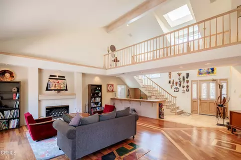 Living - 1601 Holly Ave, Oxnard, CA 93036 photo 2 of 3