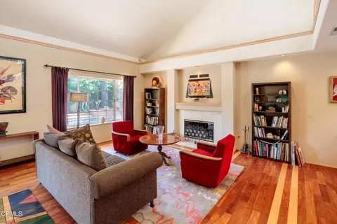 Living - 1601 Holly Ave, Oxnard, CA 93036 photo 1 of 3
