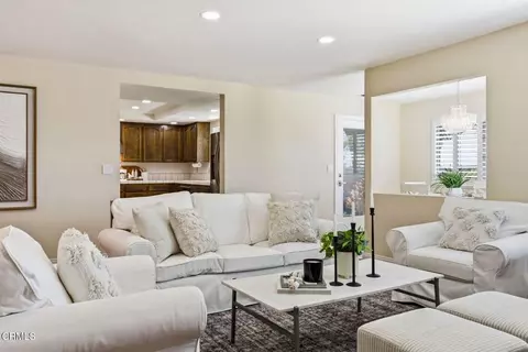 Living - 1910 Ivanhoe Ave, Oxnard, CA 93030 photo 4 of 8